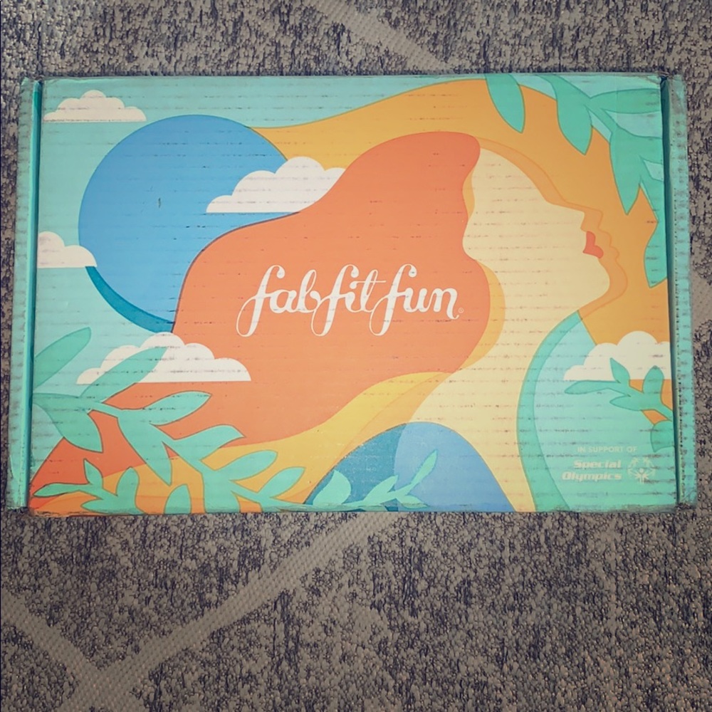 FABFITFUN SUMMER 2020 BOX